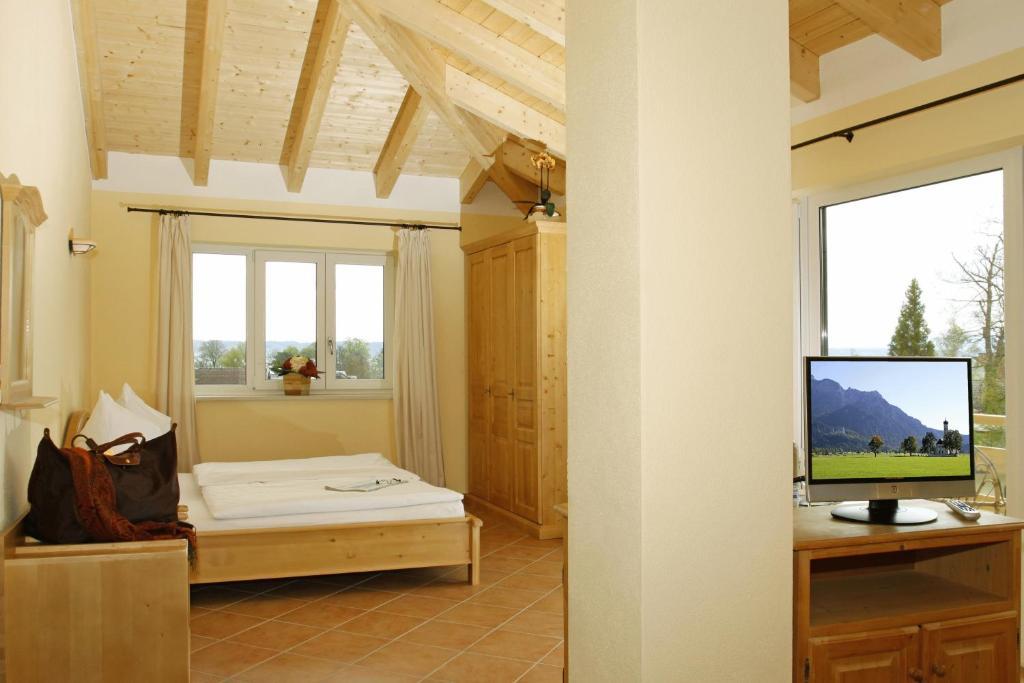Hotel Garni Mowe Tutzing Ruang foto