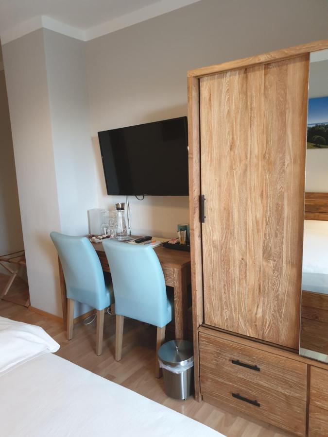 Hotel Garni Mowe Tutzing Bagian luar foto